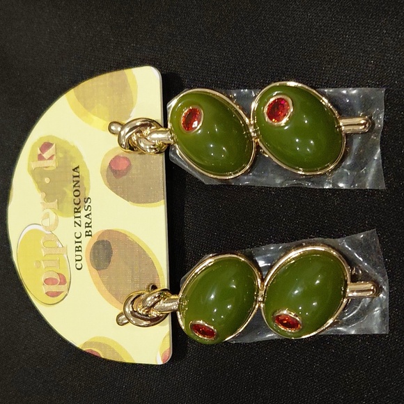 PIPER K Green Olive Earrings - Picture 1 of 4